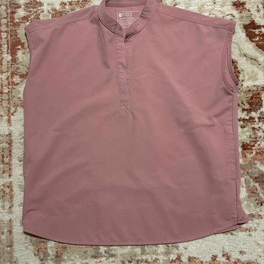Figs Women’s Rafaela Scrub Top - Mauve